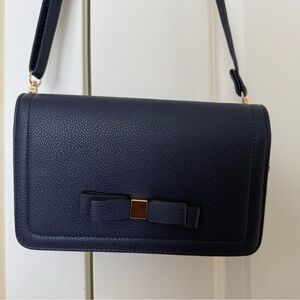 NWT Long & Son (London)Navy Blue Bow Front Small Handbag